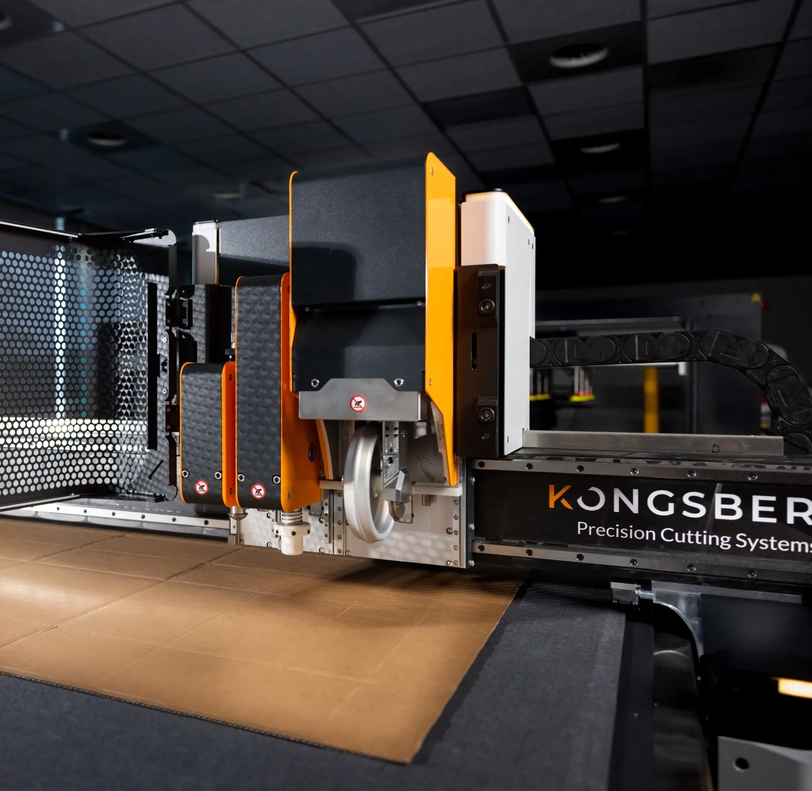 Machine de découpe Kongsberg PCS