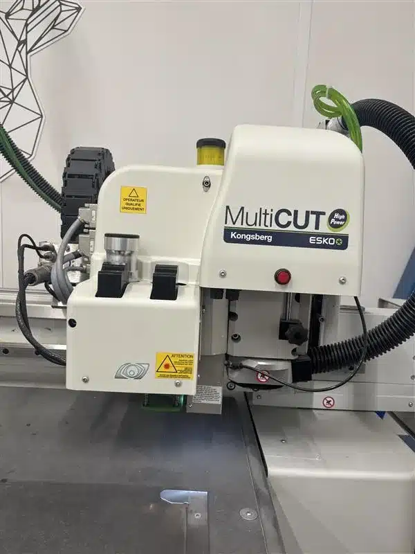 Tête MultiCUT avec broche de fraisage 3 kW — Kongsberg XN22 d'occasion